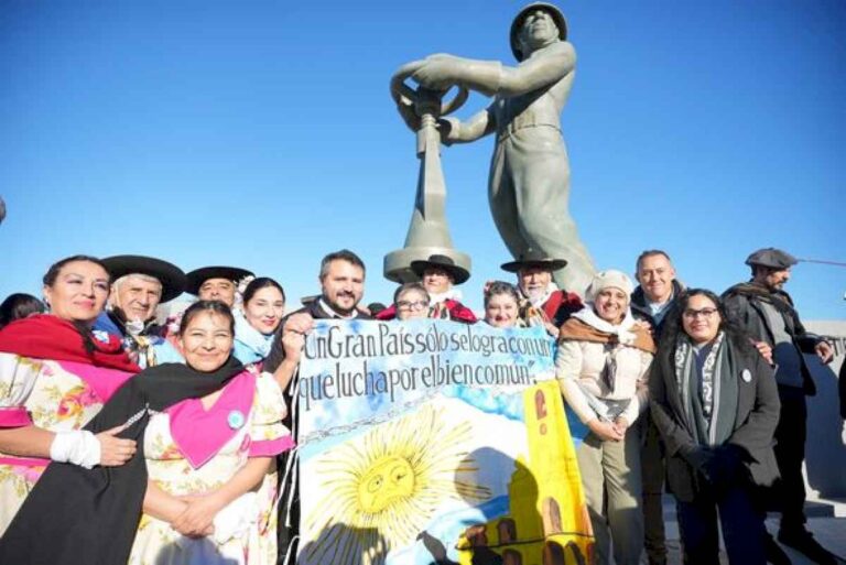 el-tradicional-pericon-se-bailo-a-los-pies-del-gorosito