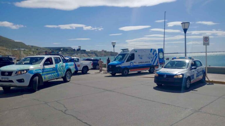 un-joven-cayo-desde-el-acantilado-en-la-zona-del-chalet-huergo