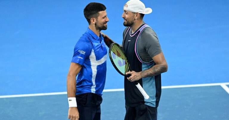 De locos! Kyrgios y Djokovic se divirtieron y protagonizaron un debut con triunfo en Brisbane
