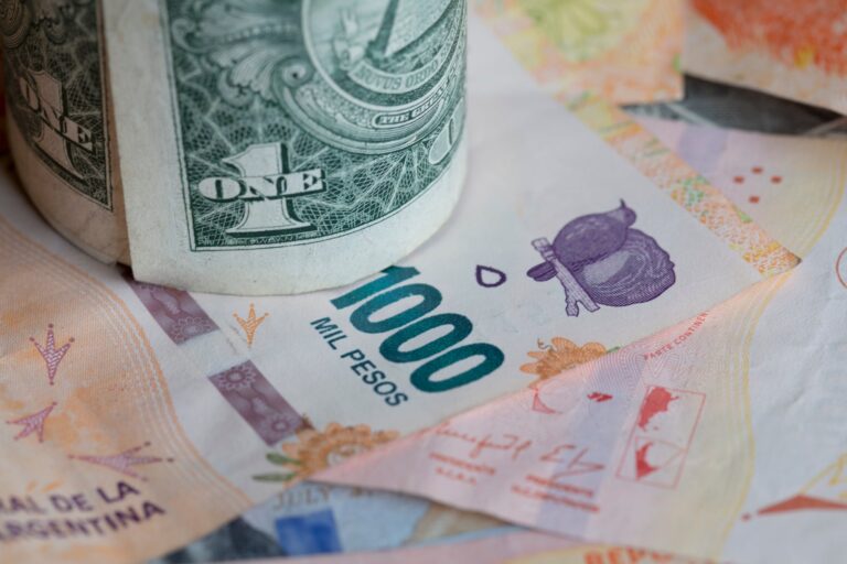 Dólar hoy, dólar blue hoy: a cuánto cotiza este lunes 6 de enero