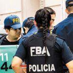 256769-las-increibles-andanzas-de-un-policia-de-la-pfa-en-la-ciudad-de-las-estafas-piramidales