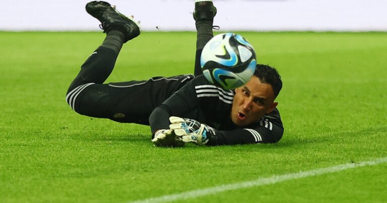 La intimidad del desembarco de Keylor Navas en Newells: del gesto de Messi al contrato europeo