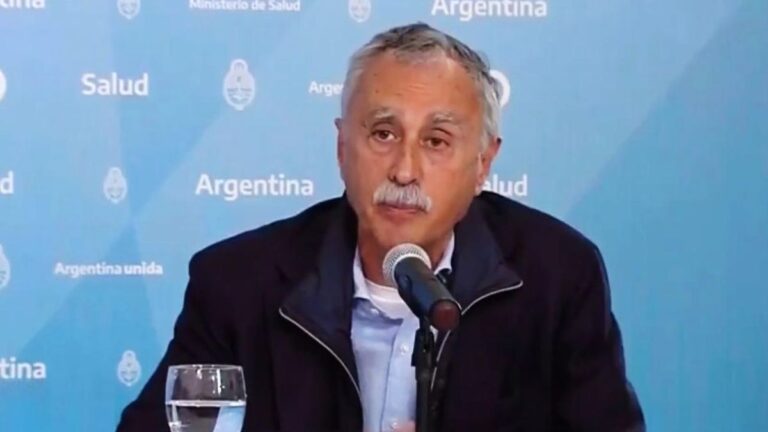 Motosierra en Salud: el Gobierno despidió al 40% de los trabajadores de la dirección de VIH