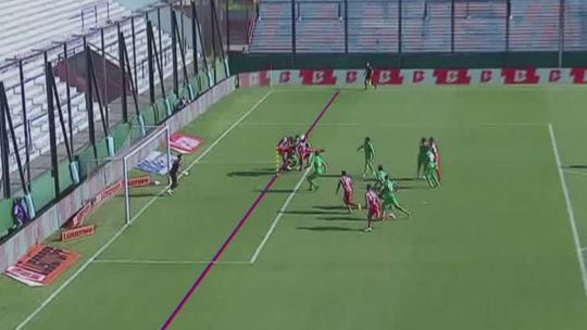 VAR polémico en la Liga Profesional: insólito gol convalidado a Barracas Central