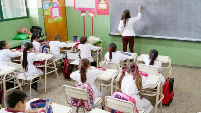Los gremios docentes de la CGT levantaron el paro