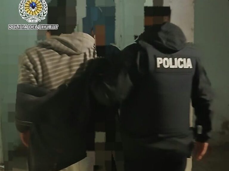 Lo buscaba la justicia, fue borracho a atenderse en un hospital de Trelew y terminó detenido