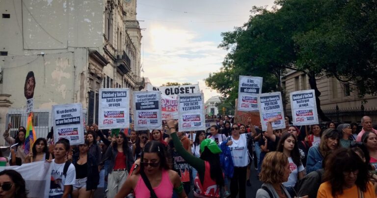 Paraná. Crónica y reflexiones de un 8M contundente y anti Milei