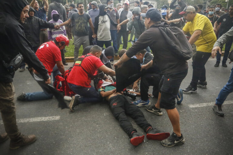 Qué dice el parte médico sobre la salud del fotógrafo Pablo Grillo, herido en la brutal represión