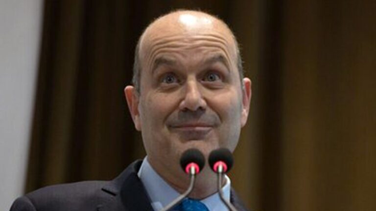 A pesar de las consecuencias, Federico Sturzenegger prometió profundizar todavía más el ajuste