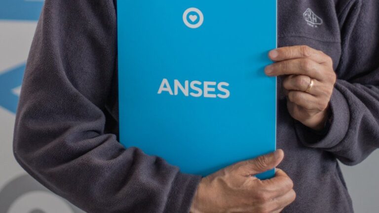 ANSES: el bono de casi $400.000 que se pagará en abril 2025