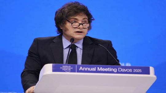 Javier Milei promete que el acuerdo del FMI se firmará a «mitad de abril»