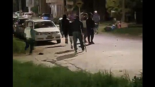 Barras de Sarmiento de Junín se enfrentaron a los tiros por «el control de la tribuna»