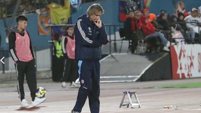 Ricardo Gareca, en la cuerda floja: todo Chile pide su salida mientras intenta resistir