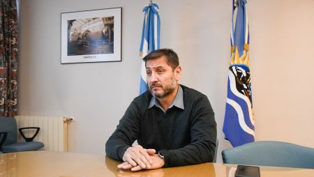 Santa Cruz promueve nuevas estrategias en su política hidrocarburífera