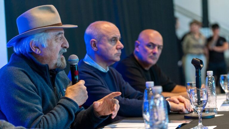 Othar presidió el 2 Plenario del Consejo Económico y Social