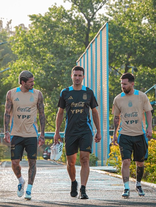 Scaloni sorprendió con la formación y Lionel Messi no jugará de titular ante Chile