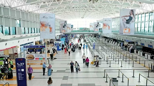 Quieren pagarle a los argentinos expatriados para que vuelvan al país: el inédito proyecto