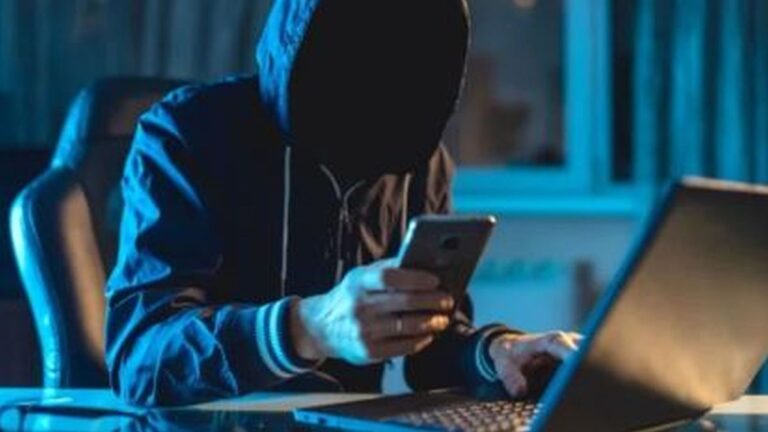 Estafas virtuales: Siete acusados pagarán $100.000 de resarcimiento