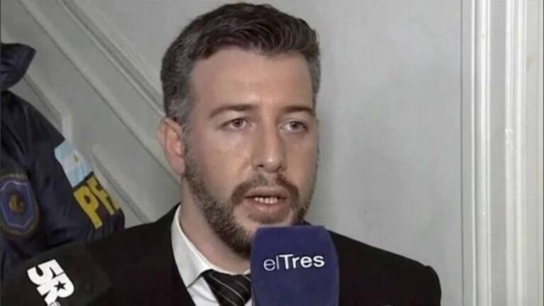 Condenaron a un ex fiscal de Rosario por intervenirle el teléfono a su novia