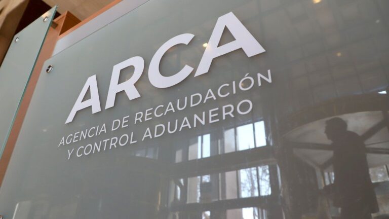La recaudación tributaria de junio repuntó 2% real luego del fuerte retroceso de mayo