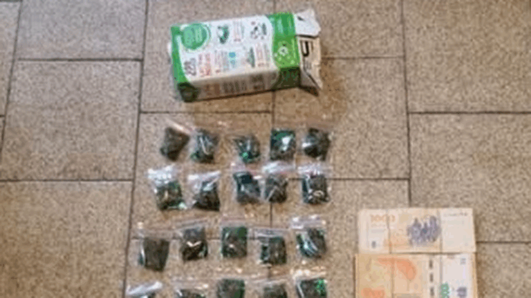 Un menor con marihuana y $200.000 en un pasaje céntrico