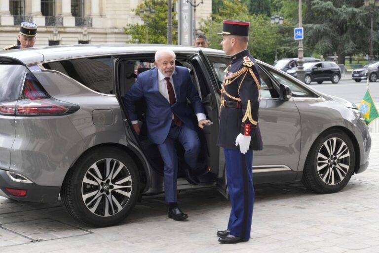 Máxima tensión en el Mercosur: Lula confirma que visita a Cristina