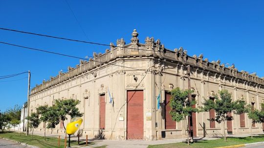 El pueblo bonaerense cerca de CABA al que podés llegar en tren y parece detenido en el tiempo