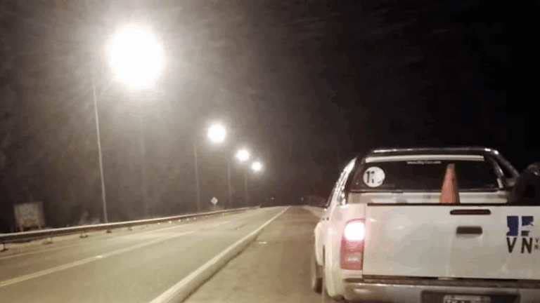 Precaución extrema en rutas por niebla y calzada húmeda