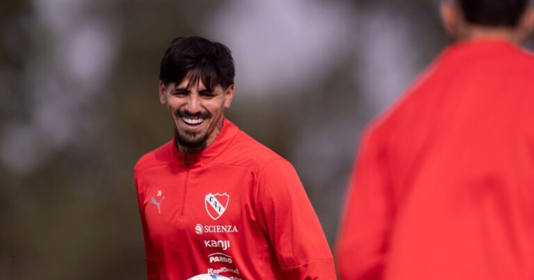 Lomónaco: «Sería una falta de respeto no tener la cabeza acá»