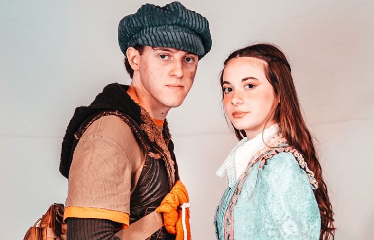 Teatro Plaza presenta el musical «La Casa de al Lado»