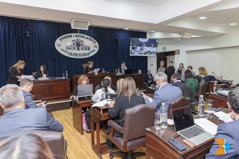 El escribano general de Gobierno tendrá rango de ministro