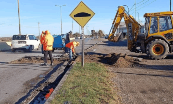 Rawson avanza con el reemplazo de reductores de velocidad en la doble trocha a Playa Unión