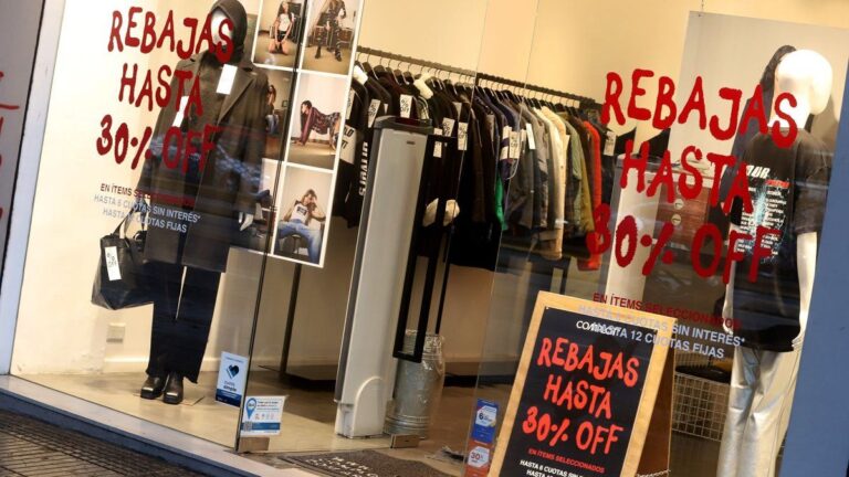 Consumo: aseguran que creció 12% anual en junio, aunque de manera muy dispar