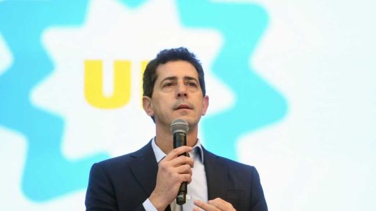 La oposición busca frenar en el Congreso la privatización de AySA: El agua es un derecho»