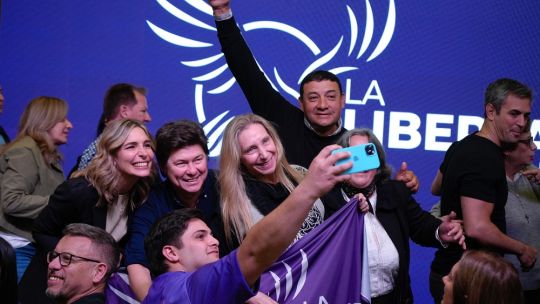 Corrientes: fuerte respaldo de Karina Milei y Martín Menem a Lisandro Almirón con críticas a 25 años de «status quo»