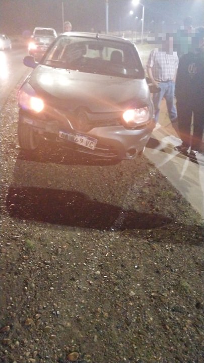 Un conductor alcoholizado despistó en el Camino Centenario:  admitió haber tomado la curva «a velocidad excesiva»