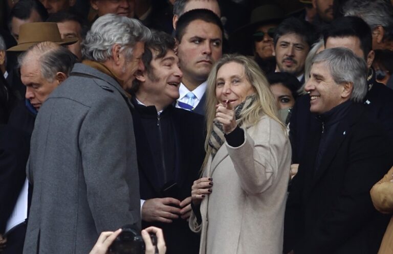 Milei defendió el armado político de Karina: «La pastelera los llenó de crema»