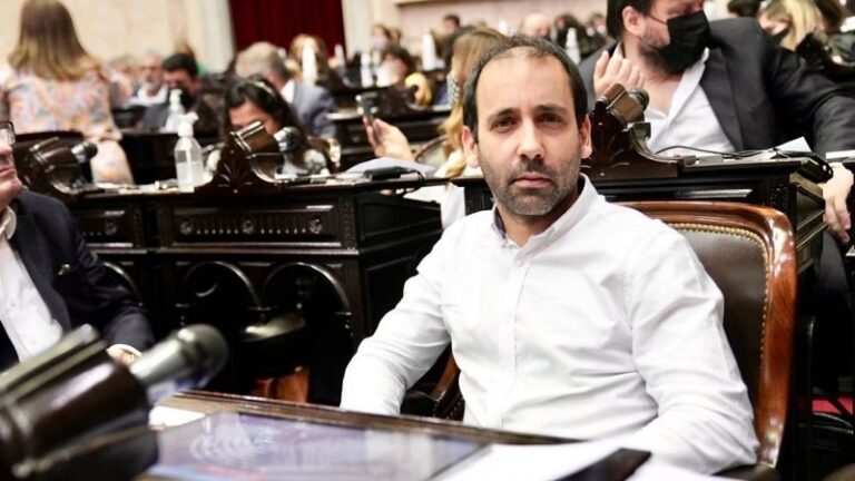 El día que Itaí Hagman cedió su lugar para que se discuta y apruebe el acuerdo con el FMI