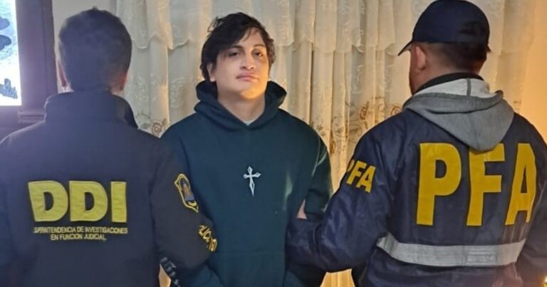 Detuvieron al creador de Al Ángulo TV, sitio ilegal que transmitía partidos de fútbol y Fórmula 1