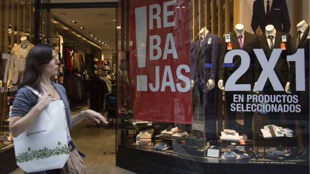 Casi 8 de cada 10 argentinos adaptan su consumo ante la situación económica
