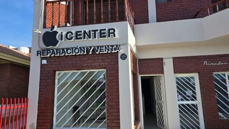 Robo millonario en un local de celulares de la calle El Chubut