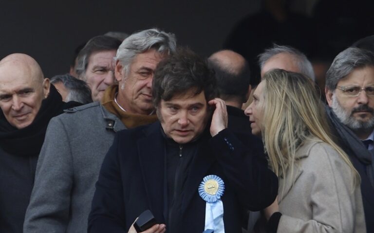 El rechazo de Milei trepa al 55 por ciento y la corrupción ya es la principal preocupación