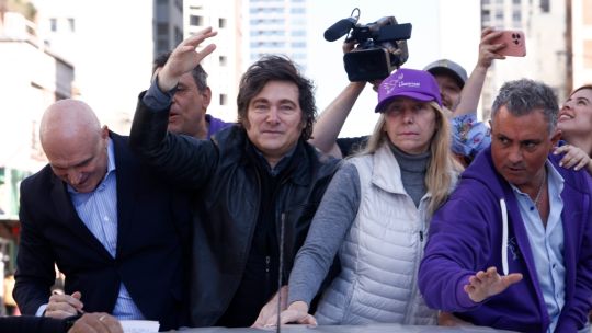 Una sombra se cierne sobre el Gobierno por los audios de Karina Milei: las reacciones de Santilli, Martín Menem, Kicillof y Mayra Mendoza