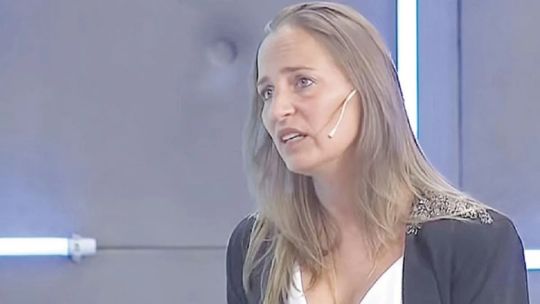 Una presunta expareja de Franco Bindi lo vinculó a «grabaciones a Spagnuolo», pero la desmintieron