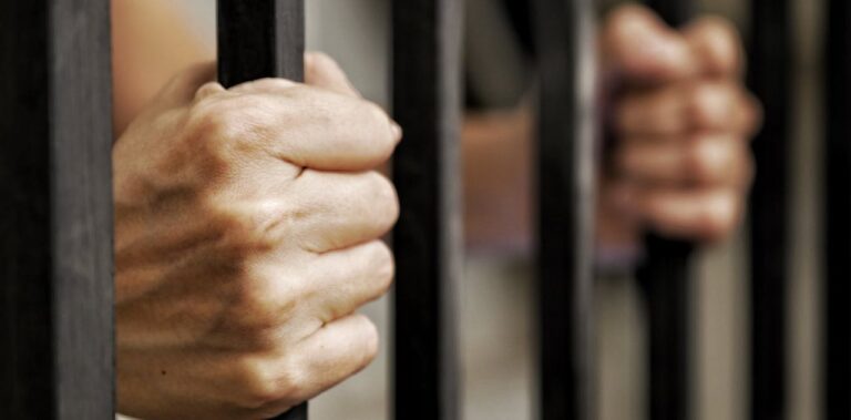 Discutió con su compañero de trabajo y lo apuñaló: el oscuro detalle detrás del violento ataque