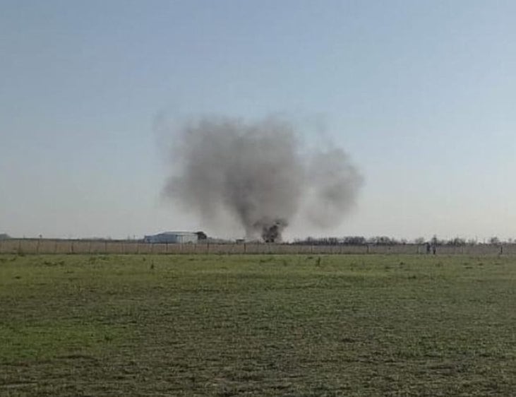 Córdoba: una avioneta se estrelló durante un show de acrobacias y se prendió fuego