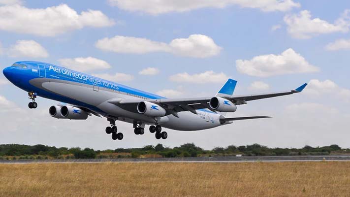 Buscan facilitar certificación de pilotos y modifican normativa de aviación