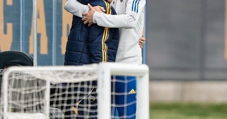 El cariñoso gesto de Riquelme a Russo en la práctica de Boca