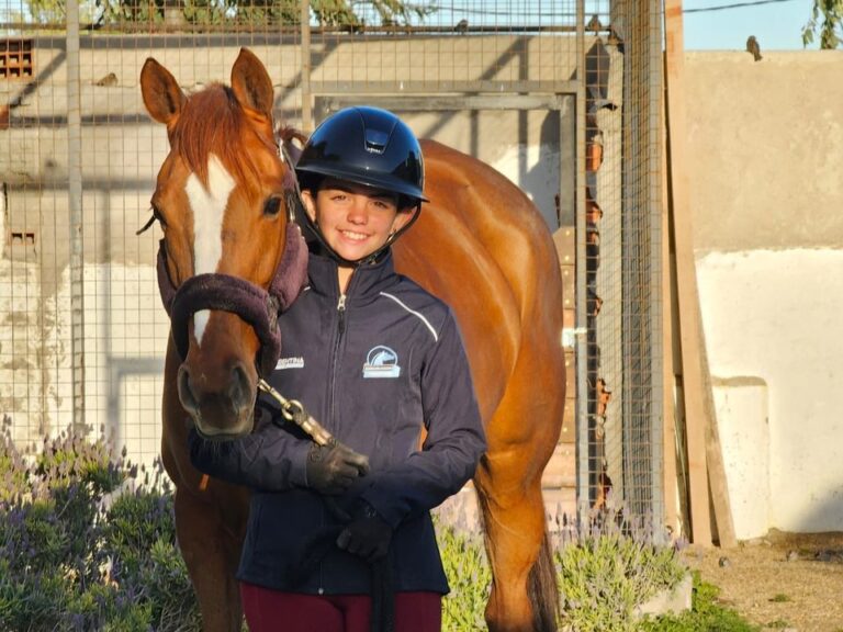 La amazona de Rada Tilly Antonia Torrecillas Ferreyra representará a la Argentina en el Sudamericano de Equitación
