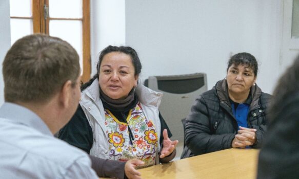 Biss entregó la resolución del terreno a la fundación Sagrado Corazón de Rawson